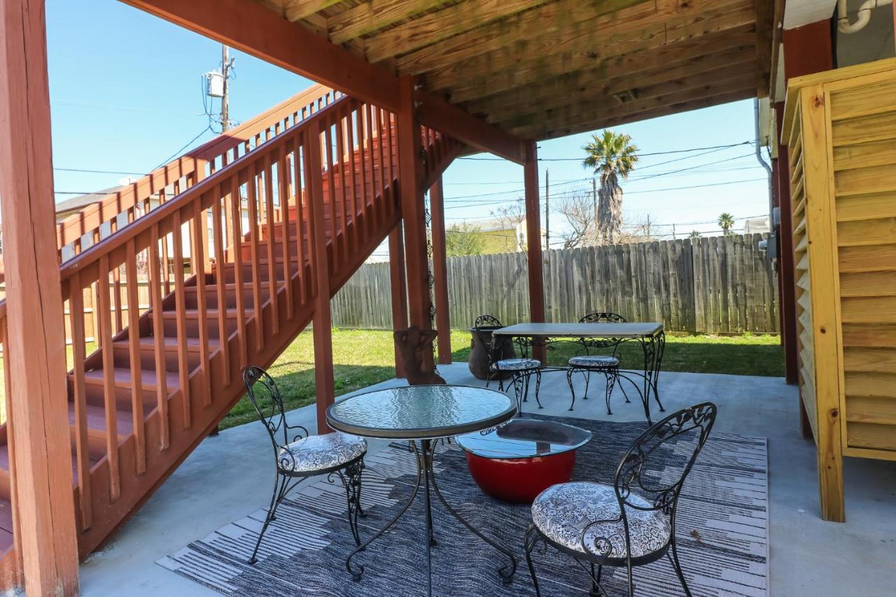 Perfect Location Spacious Yard Coffee Bar At This Lovely Beach Home Galveston Exterior photo